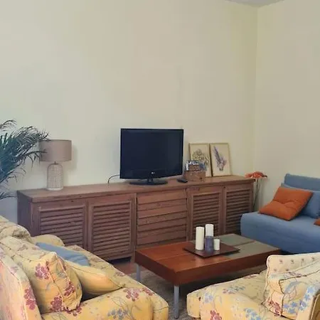 Acogedora Con Entrada Independiente Apartamento